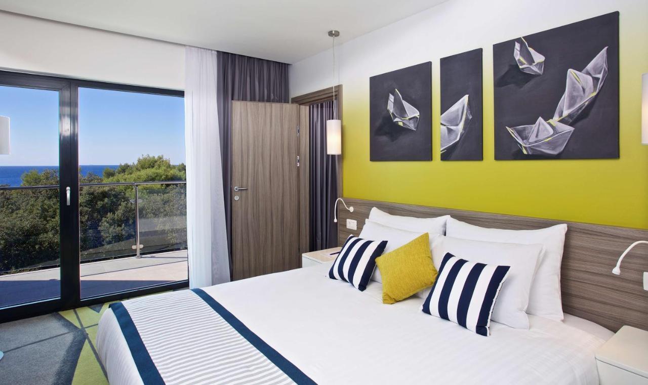 Park Plaza Arena 3* Pula